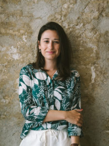 Lindsey Tramuta author